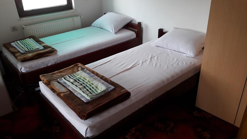 Mico NP Guest House Novi Pazar Esterno foto